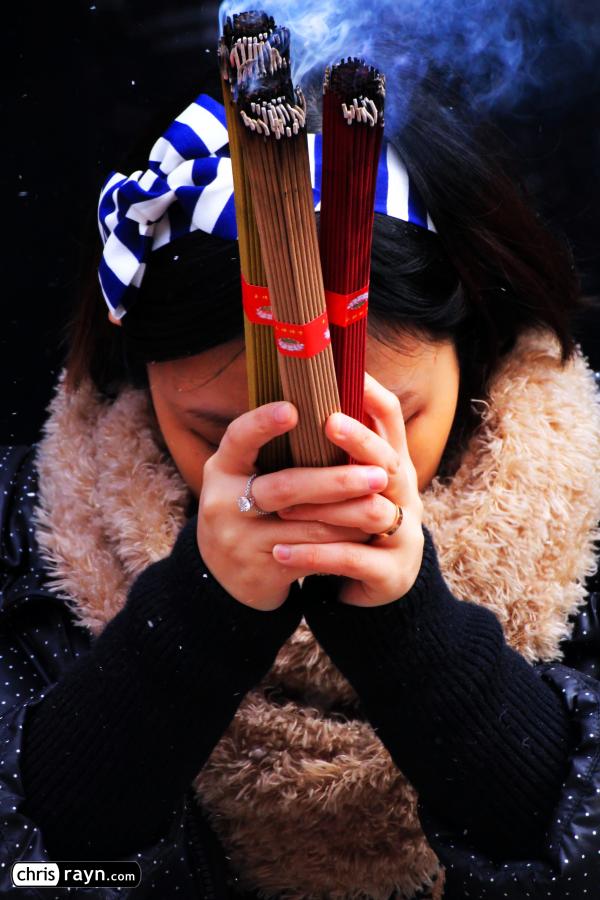 Three joss sticks, a most auspicious sign