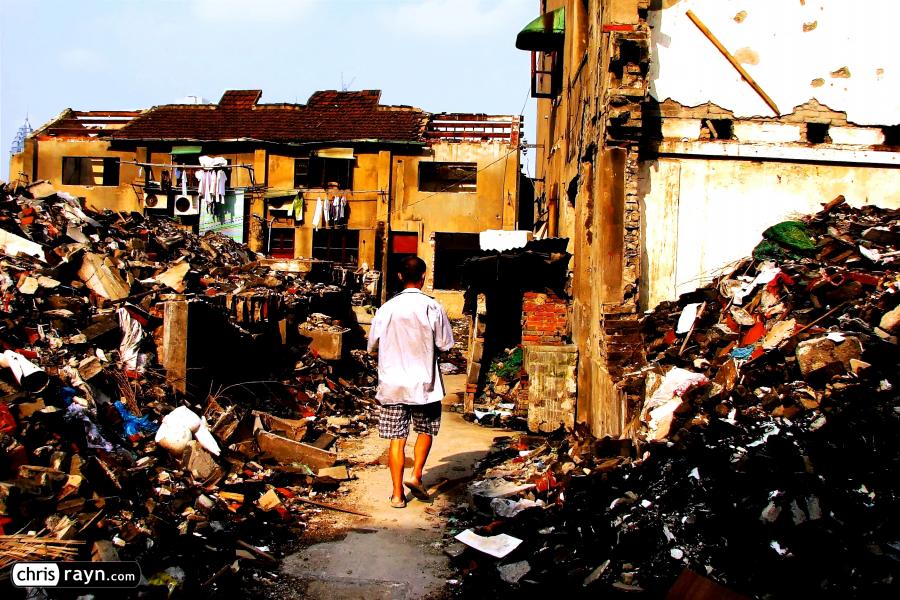 Home in shambles: returning home in Shanghai's old town